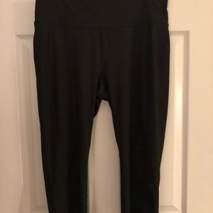 Athletic Capri Leggings